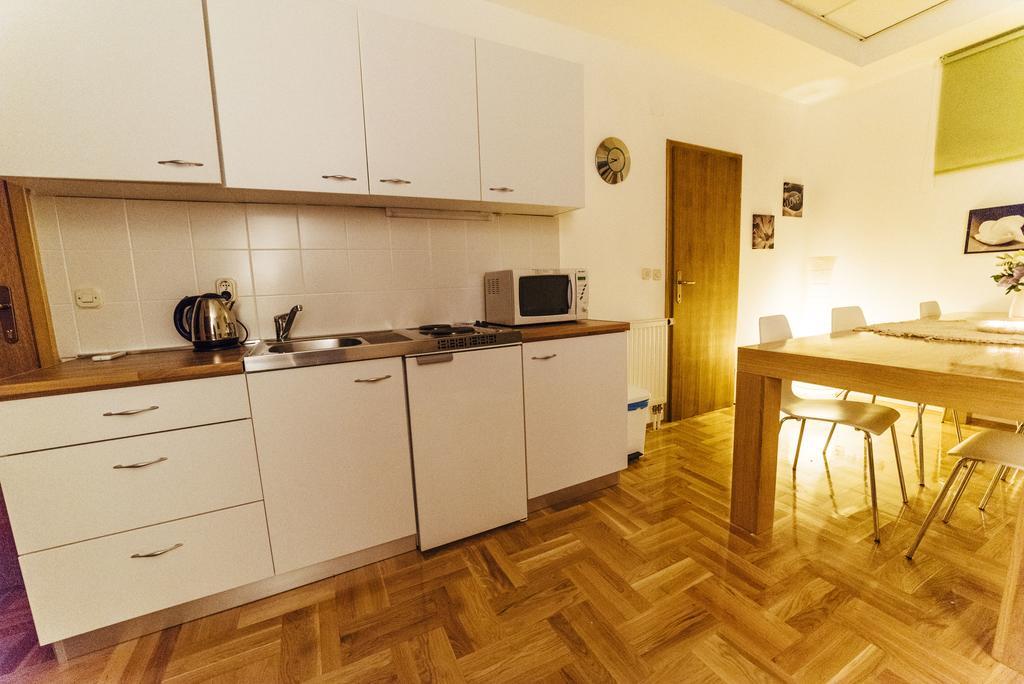 Apartment Ðakovo Екстериор снимка